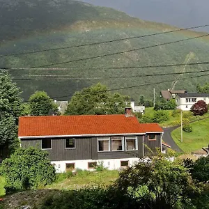 Apartamento Cosy Ground Floor With Three Bedrooms, Bergen